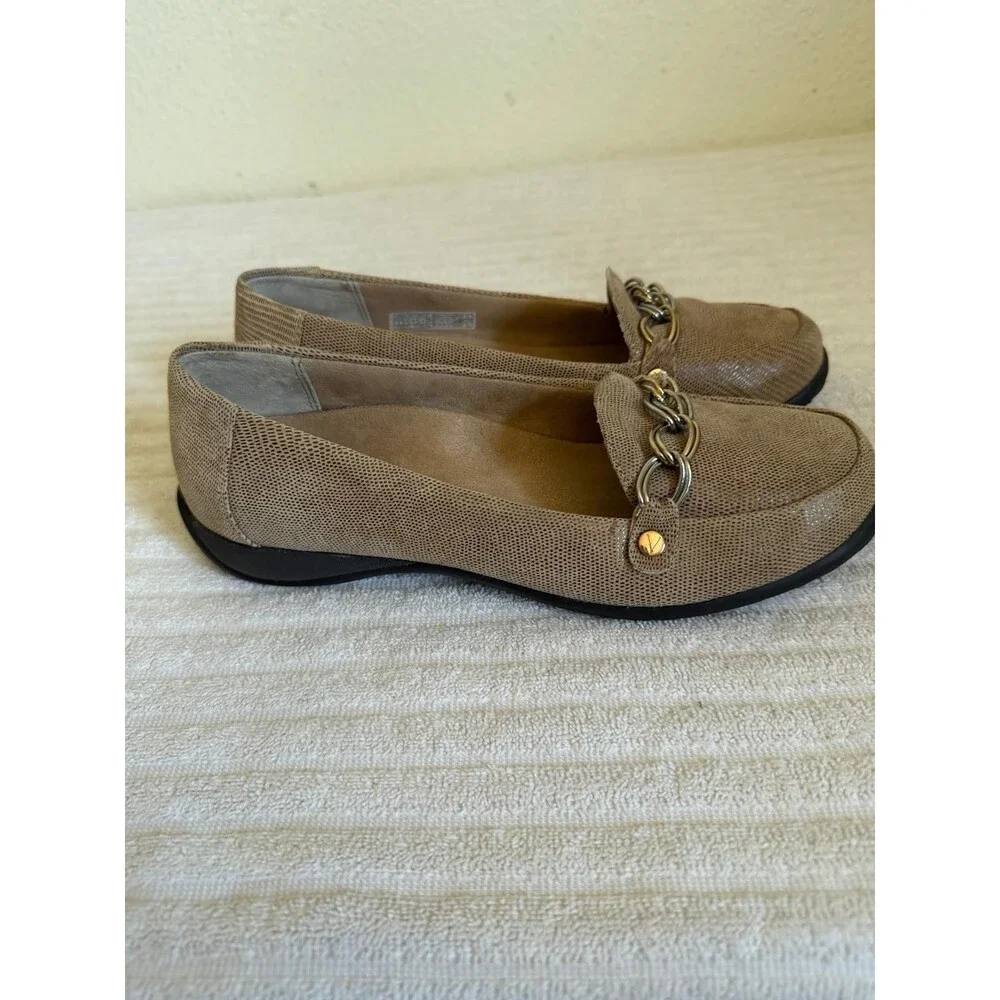 Vionic Womens Loafer Flat Taupe Lizard Print Chain Accent Size 8 Orthoheel